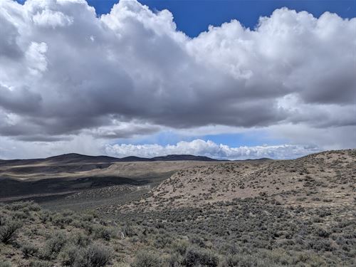 Peaceful Location Near Mountains : River Ranch : Elko County : Nevada