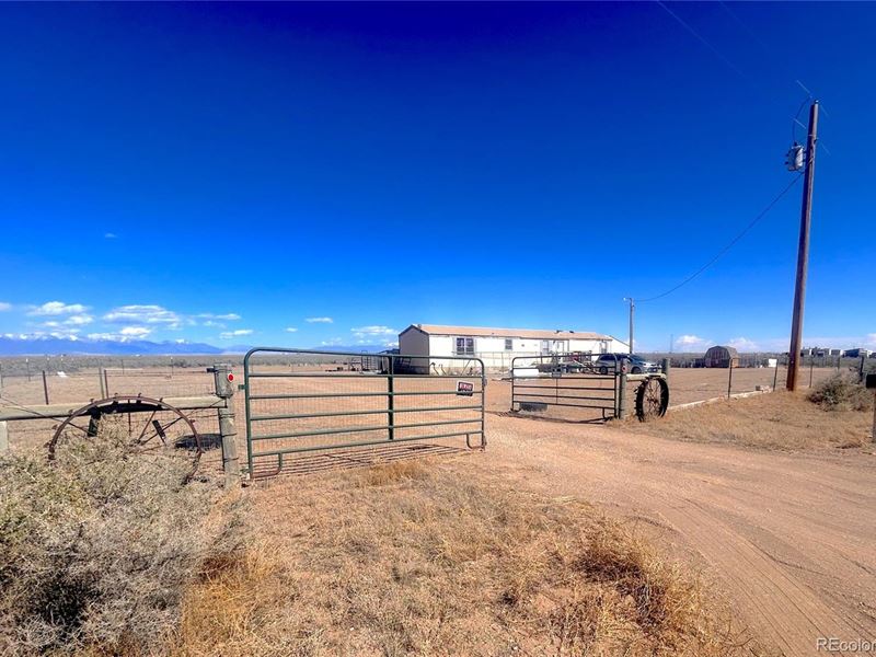 The Perfect Canvas : Center : Saguache County : Colorado