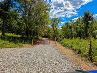 Tra Hocking Hideout on Monday Creek : New Straitsville : Hocking County : Ohio