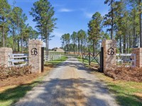 354 Acres With a Home in Madison Co : Camden : Madison County : Mississippi