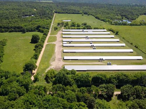 Top Producing Farm Updated To The H : Poteau : Le Flore County : Oklahoma