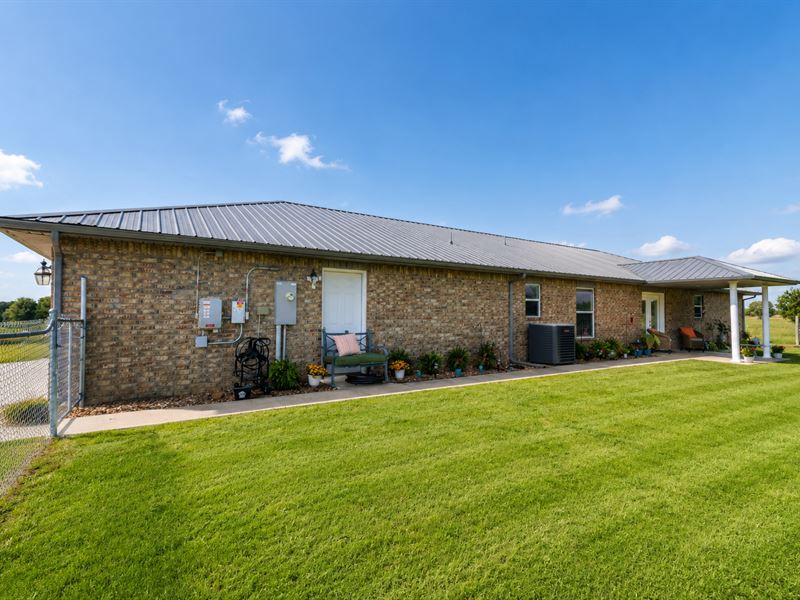 Hummingbird Ranch : Prague : Lincoln County : Oklahoma