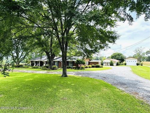 Gillsburg MS Farmhouse Estate on 9 : Osyka : Amite County : Mississippi