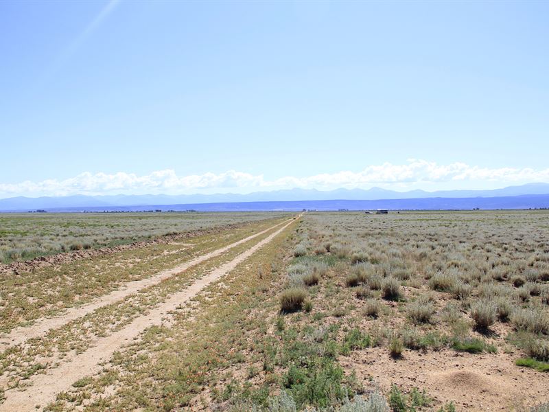 10 Acres, No HOA & Mountain Views : San Luis : Costilla County : Colorado